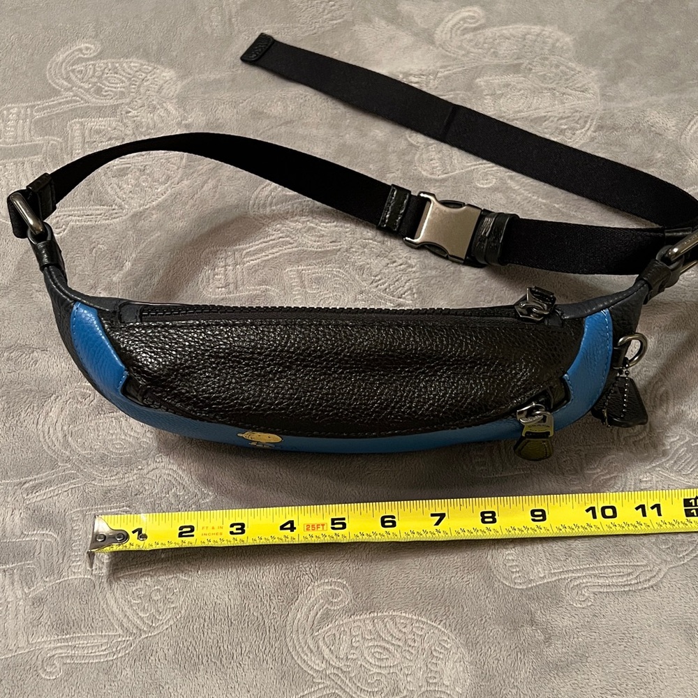 COACH & Peanuts Collaboration Leather Medium cross body or waist pack, like new. - Picture 2 of 8